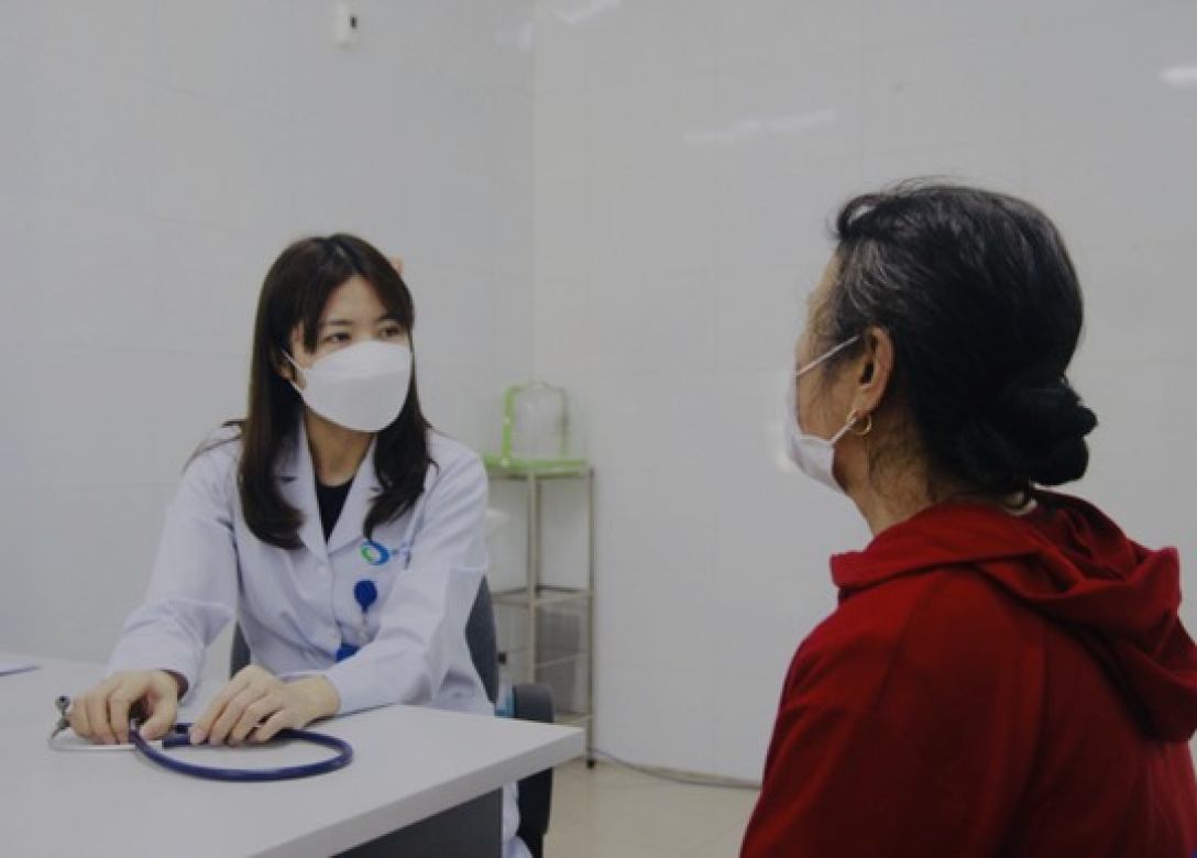 Triển khai nghiên cứu các vấn đề sức khỏe liên quan đến COVID-19